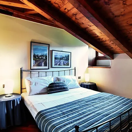 Sunflower - By My In Como Apartamento